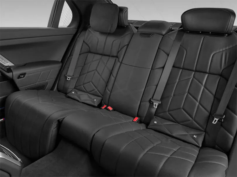 BMW 7 Series i7 xDrive60 Excellence 2