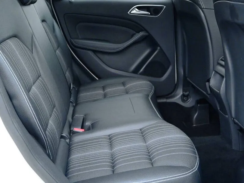 Mercedes Benz B Class Class 200 CDI 2