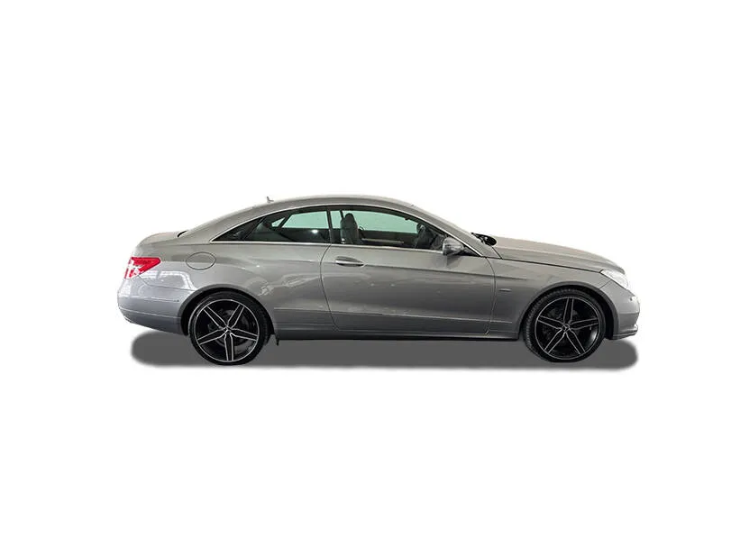 Mercedes Benz E Class Class Coupe 500 3