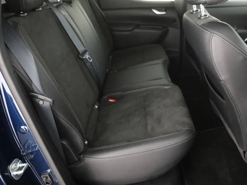 Mercedes Benz X Class X250d Progressive 2